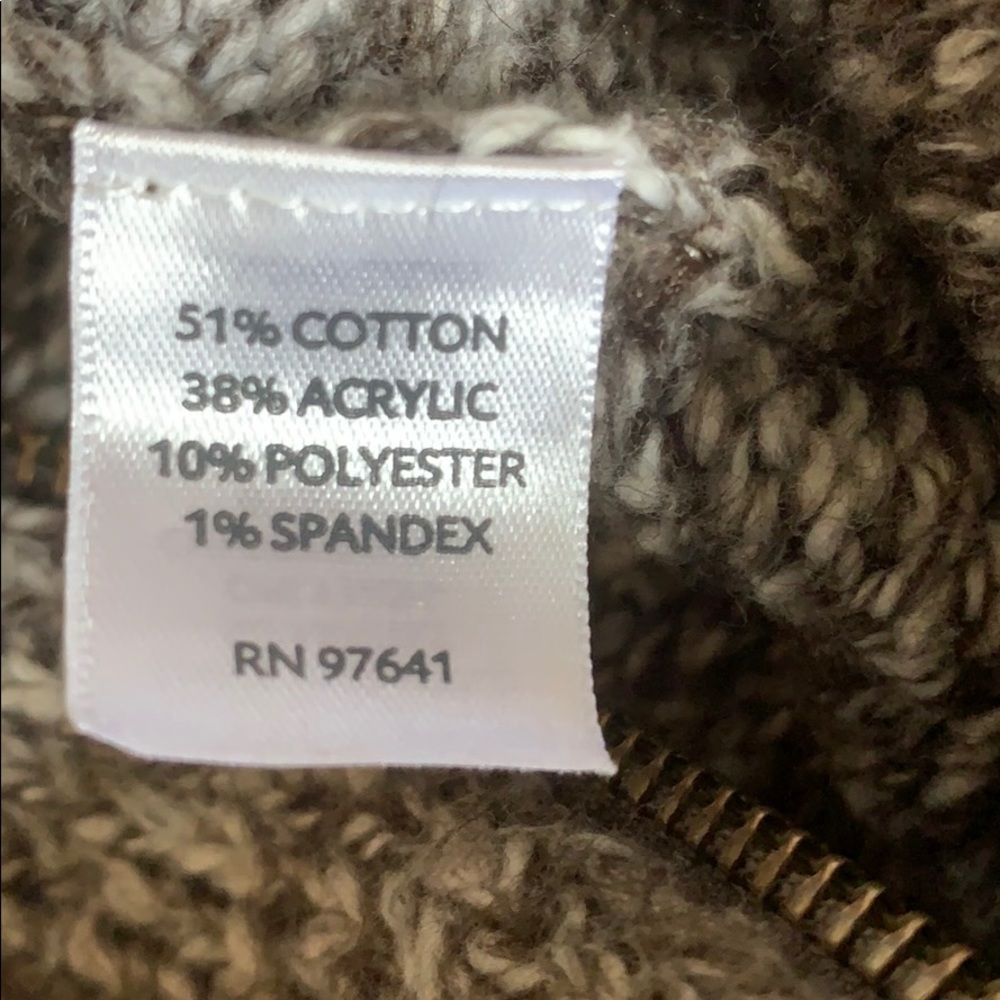 Sweater - Picture 3 of 3